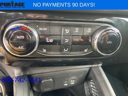 Used 2024 Chevrolet TrailBlazer ACTIV w/ Convenience Package AWD/4WD image 16