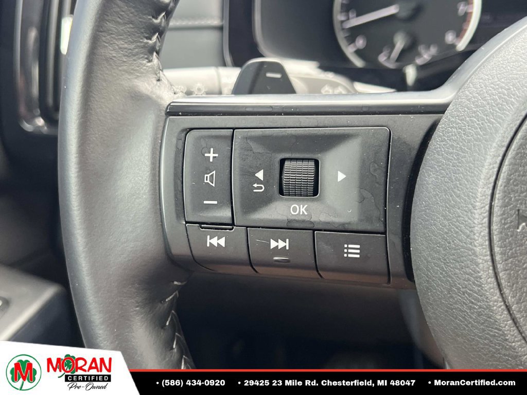 Used 2025 Nissan Pathfinder SV AWD/4WD image 26