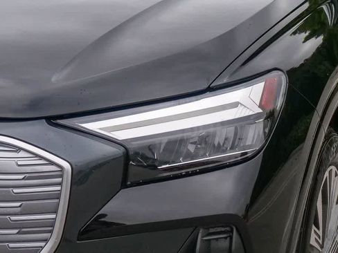Used 2023 Audi Q4 e-tron Premium Plus w/ Premium Plus image 5