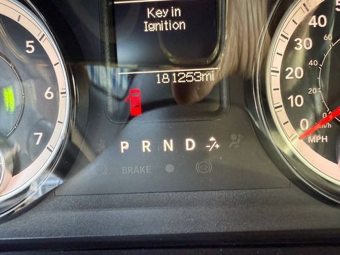 Used 2018 RAM 1500 Express RWD image 11