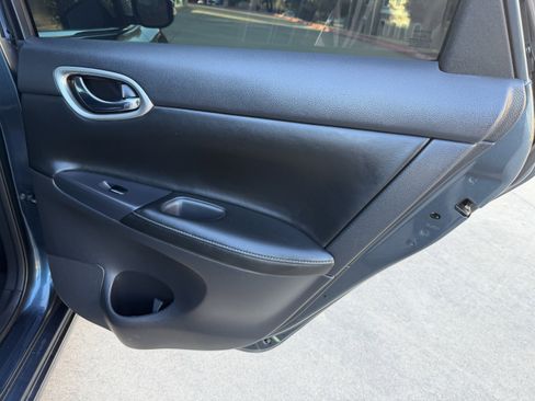 Used 2016 Nissan Sentra SL image 12