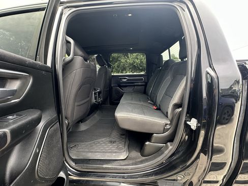 Used 2019 RAM 1500 Big Horn AWD/4WD image 11