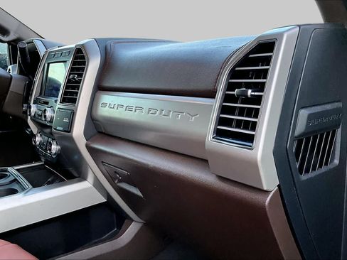 Used 2021 Ford F250 King Ranch w/ King Ranch Ultimate Package AWD/4WD image 19