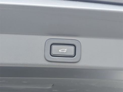 Used 2023 Land Rover Range Rover Sport SE Dynamic image 13