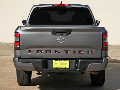 Used 2022 Nissan Frontier SV RWD image 42