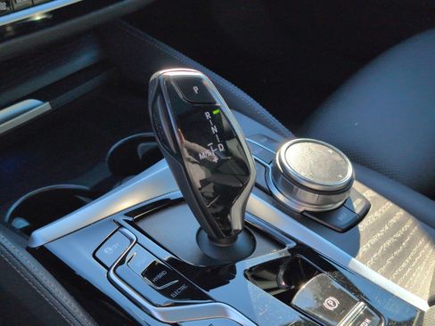 Used 2023 BMW 530e w/ M Sport Package image 26