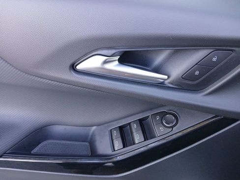 New 2026 Chevrolet Equinox LT w/ Safety and Technology Package FWD image 11