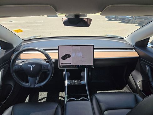 Used 2019 Tesla Model 3 RWD image 15