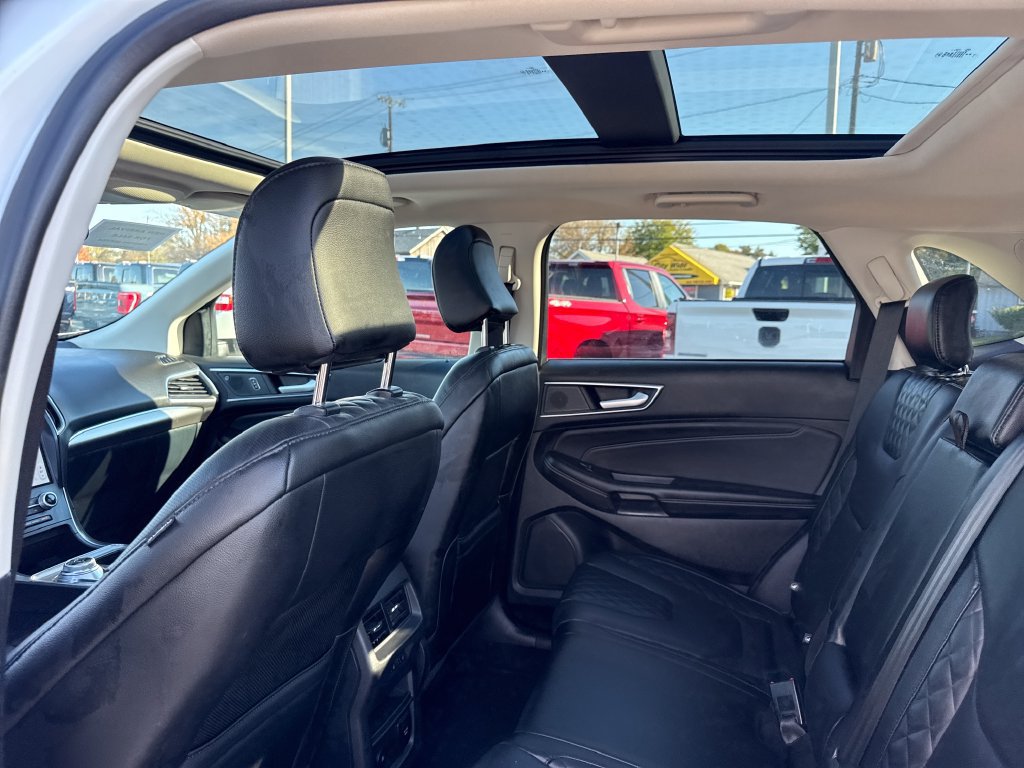 Used 2024 Ford Edge Titanium w/ Equipment Group 301A AWD/4WD image 17