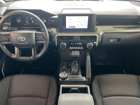 Used 2025 Toyota Tacoma SR5 AWD/4WD image 10