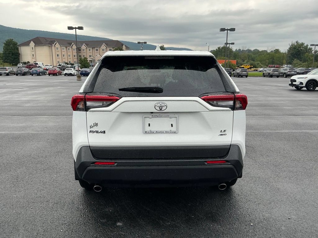 Certified 2023 Toyota RAV4 LE AWD/4WD image 8