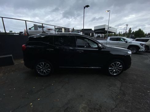 Used 2022 GMC Terrain Denali w/ Denali Premium Package AWD/4WD image 7