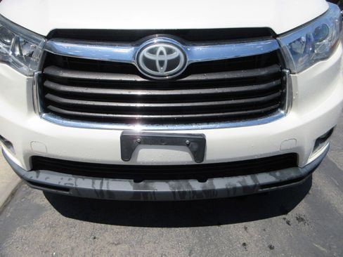 Used 2016 Toyota Highlander Limited Platinum AWD/4WD image 16