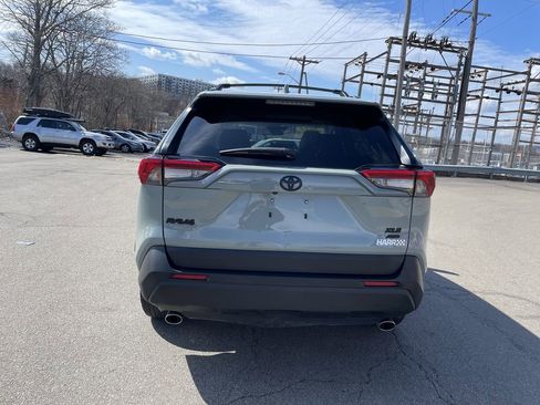 Used 2023 Toyota RAV4 XLE w/ Convenience Package image 4