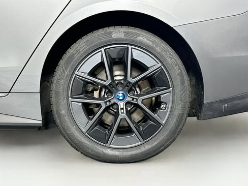 Used 2023 BMW i4 eDrive35 w/ Premium Package RWD image 11
