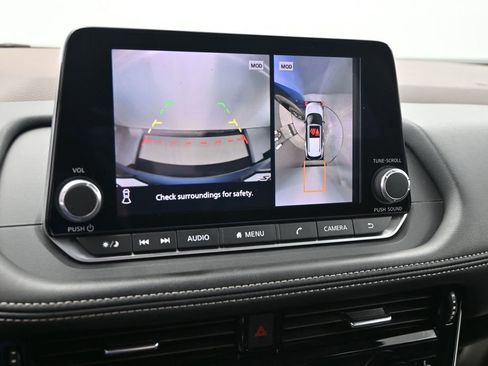 Used 2023 Nissan Rogue SL FWD image 25
