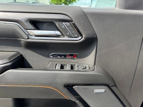 Used 2024 GMC Sierra 1500 AT4 w/ Technology Package AWD/4WD image 11