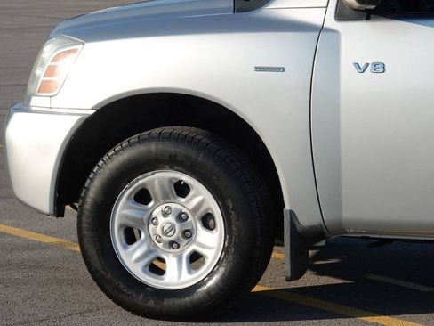 Used 2004 Nissan Titan XE w/ (PRF) Preferred Pkg AWD/4WD image 16