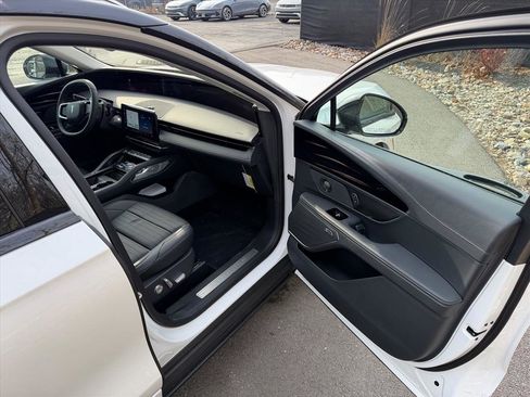 New 2026 Lincoln Nautilus Reserve image 11