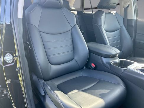 Certified 2025 Toyota RAV4 XLE Premium FWD image 32