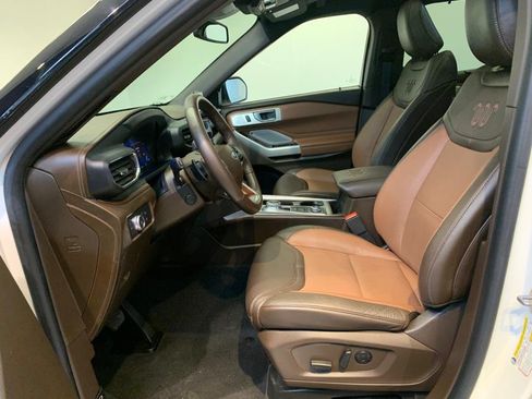 Used 2021 Ford Explorer King Ranch w/ Premium Technology Package AWD/4WD image 2