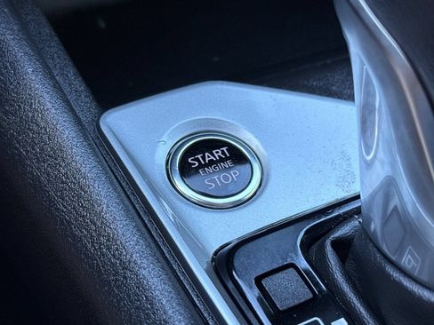 Used 2025 Nissan Altima 2.5 SV FWD image 22