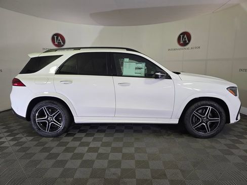 Used 2025 Mercedes-Benz GLE 450 4MATIC image 3