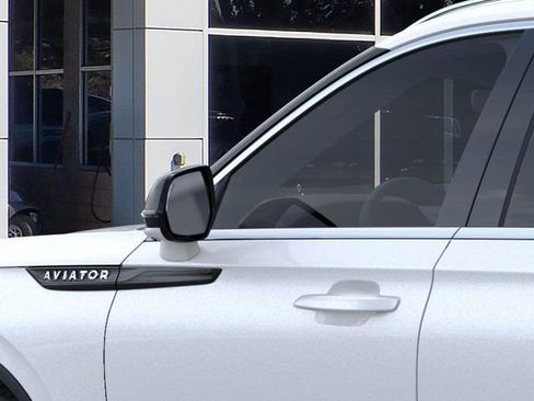 New 2026 Lincoln Aviator 2WD image 39