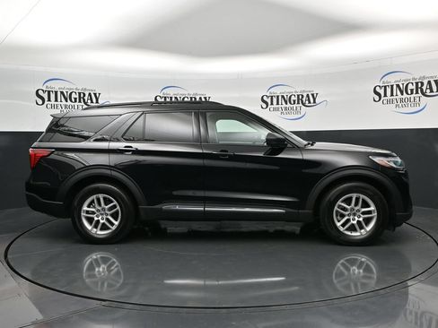 Used 2025 Ford Explorer Active RWD image 8