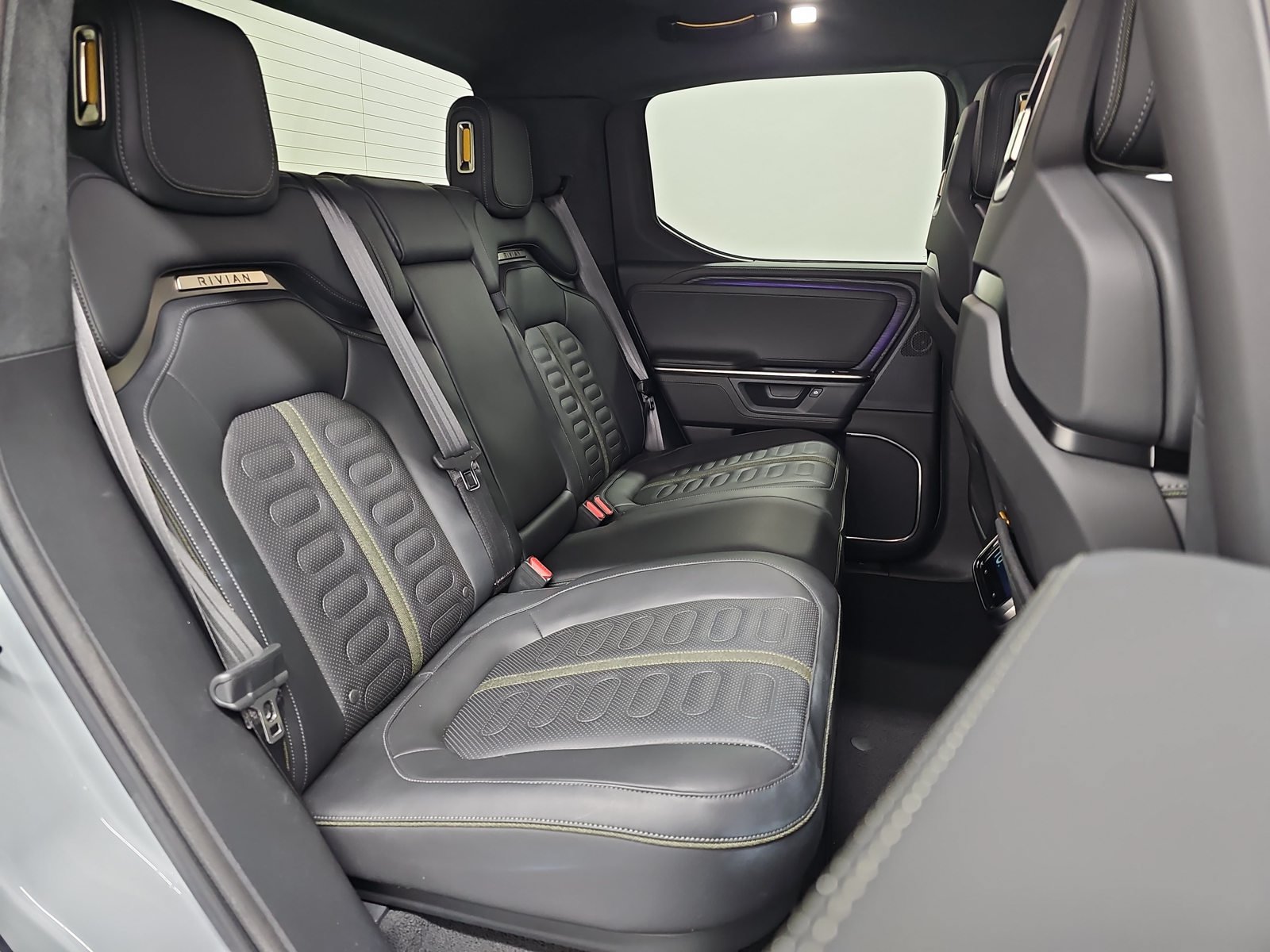 Used 2025 Rivian R1T Adventure Dual AWD/4WD image 22