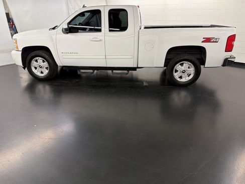 Used 2012 Chevrolet Silverado 1500 LT w/ All-Star Edition RWD image 2