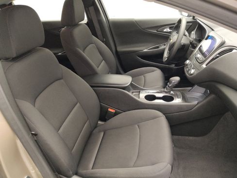 Used 2025 Chevrolet Malibu LS FWD image 21