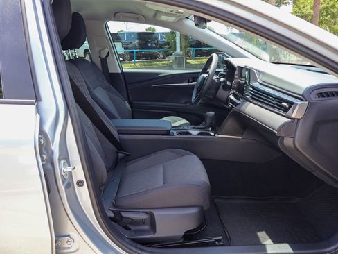 Used 2025 Toyota Camry LE w/ Convenience Package image 9
