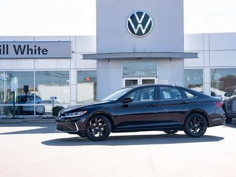 New 2026 Volkswagen Jetta SE image 1