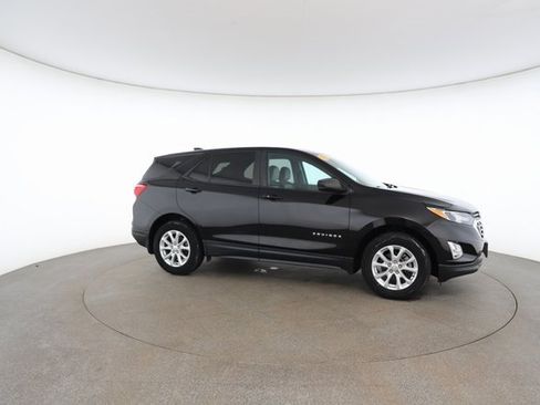 Used 2020 Chevrolet Equinox LS w/ LS Convenience Package image 24