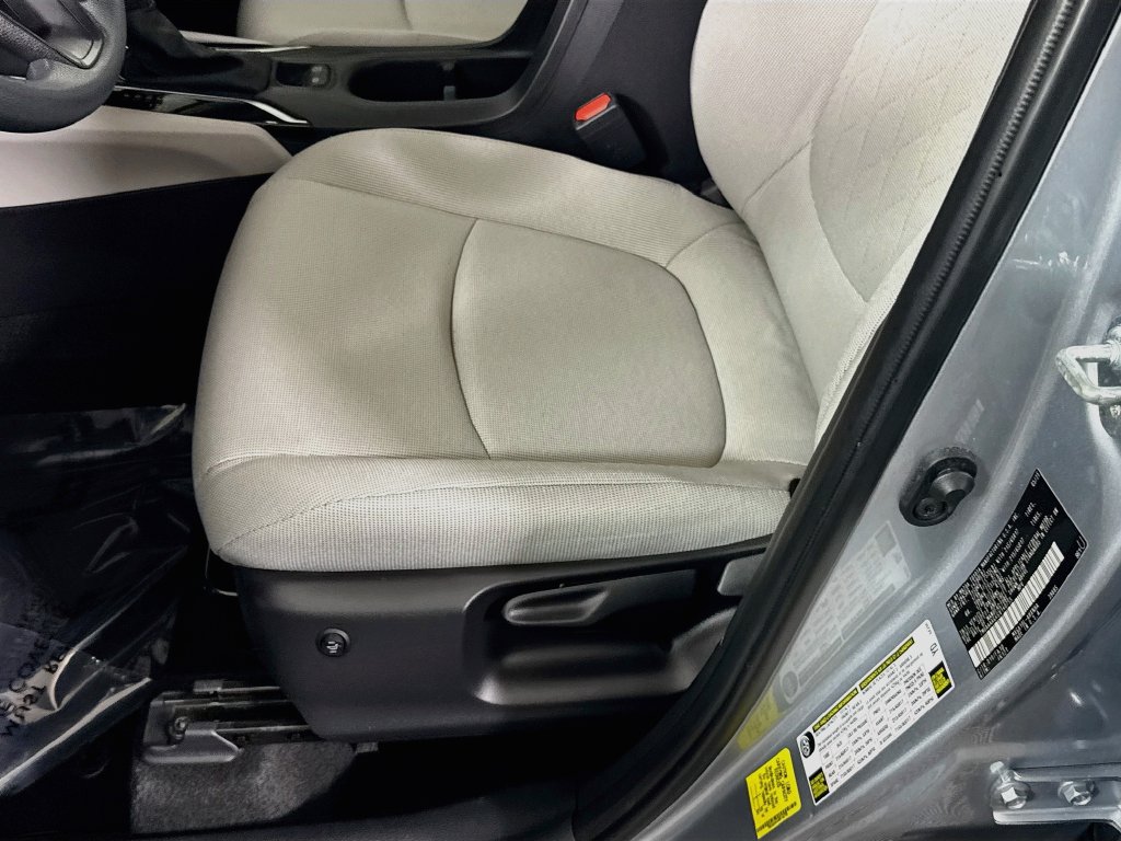 Certified 2025 Toyota Corolla Cross L FWD image 23
