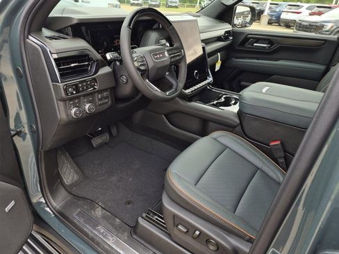 New 2026 GMC Yukon XL AT4 w/ AT4 Premium Plus Package AWD/4WD image 9