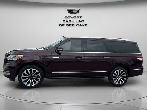 Used 2024 Lincoln Navigator L Reserve image 4