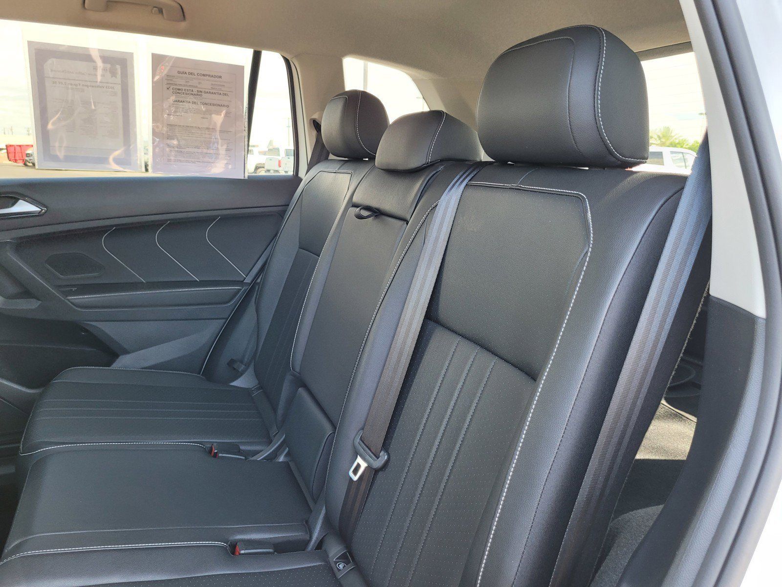 Used 2023 Volkswagen Tiguan SE AWD/4WD image 14