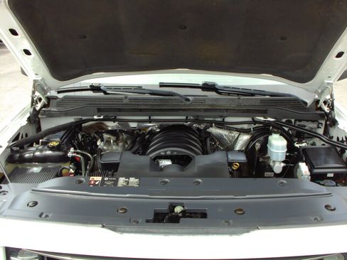 Used 2016 GMC Sierra 1500 SLT w/ All-Terrain Package AWD/4WD image 6