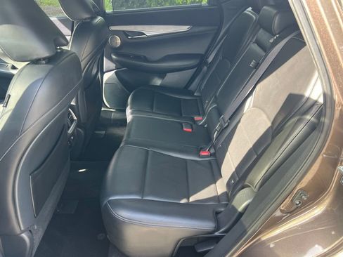 Used 2019 INFINITI QX50 Essential w/ Sensory Package FWD image 13
