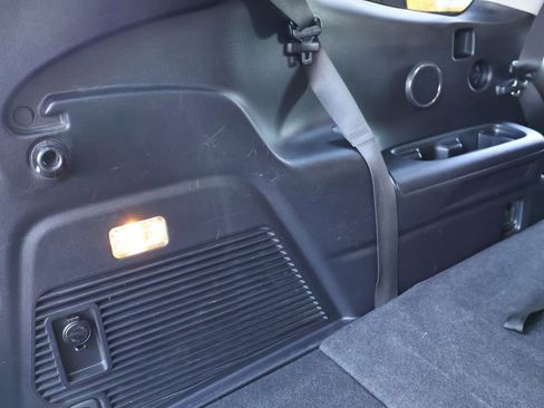 Used 2022 Subaru Ascent Touring w/ Popular Package #2A image 34