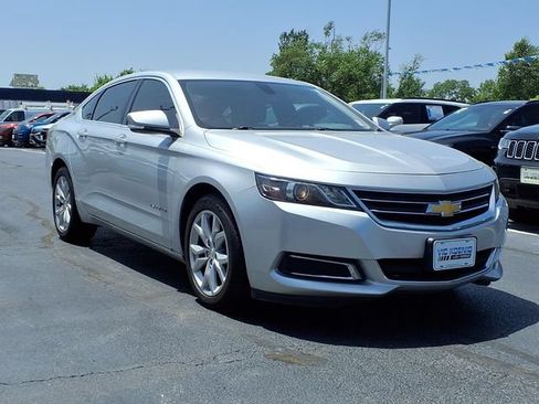 Used 2016 Chevrolet Impala LT w/ Convenience Package FWD image 2