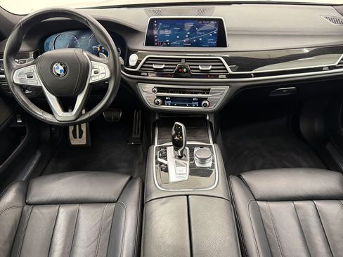 Used 2019 BMW 740i xDrive w/ M Sport Package AWD/4WD image 29