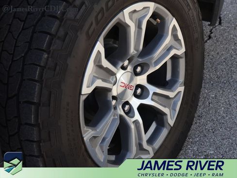 Used 2024 GMC Sierra 1500 SLT AWD/4WD image 38