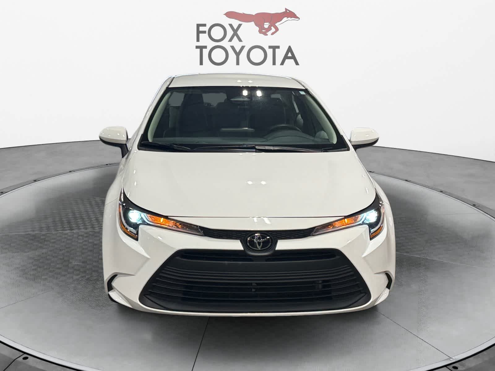 Used 2023 Toyota Corolla LE FWD image 9