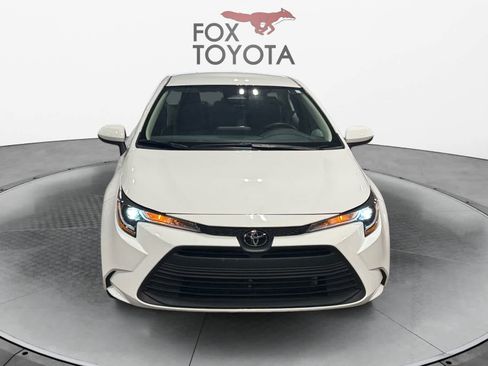 Used 2023 Toyota Corolla LE FWD image 9