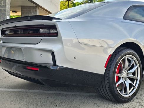 Used 2024 Dodge Charger Daytona Scat Pack w/ Plus Group AWD/4WD image 18