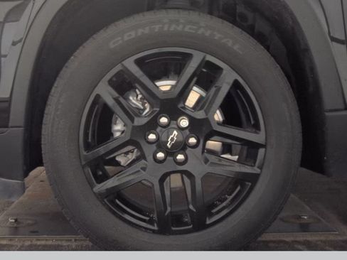 Used 2021 Chevrolet Traverse LS w/ LPO, Blackout Package FWD image 10
