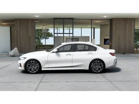 Used 2026 BMW 330i xDrive Sedan w/ Convenience Package AWD/4WD image 4